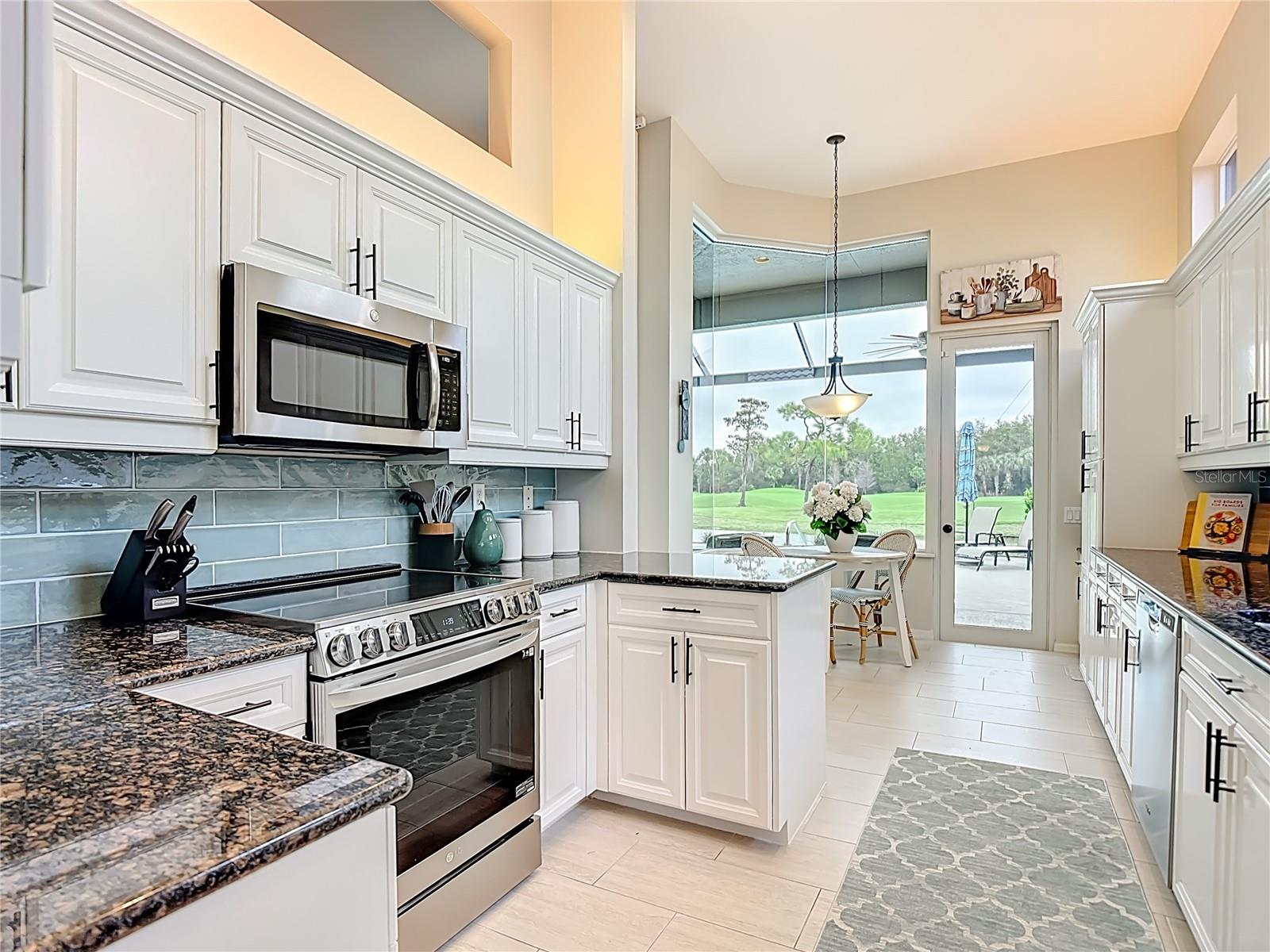 Image 10 of 35 For 19497 Silver Oak Drive