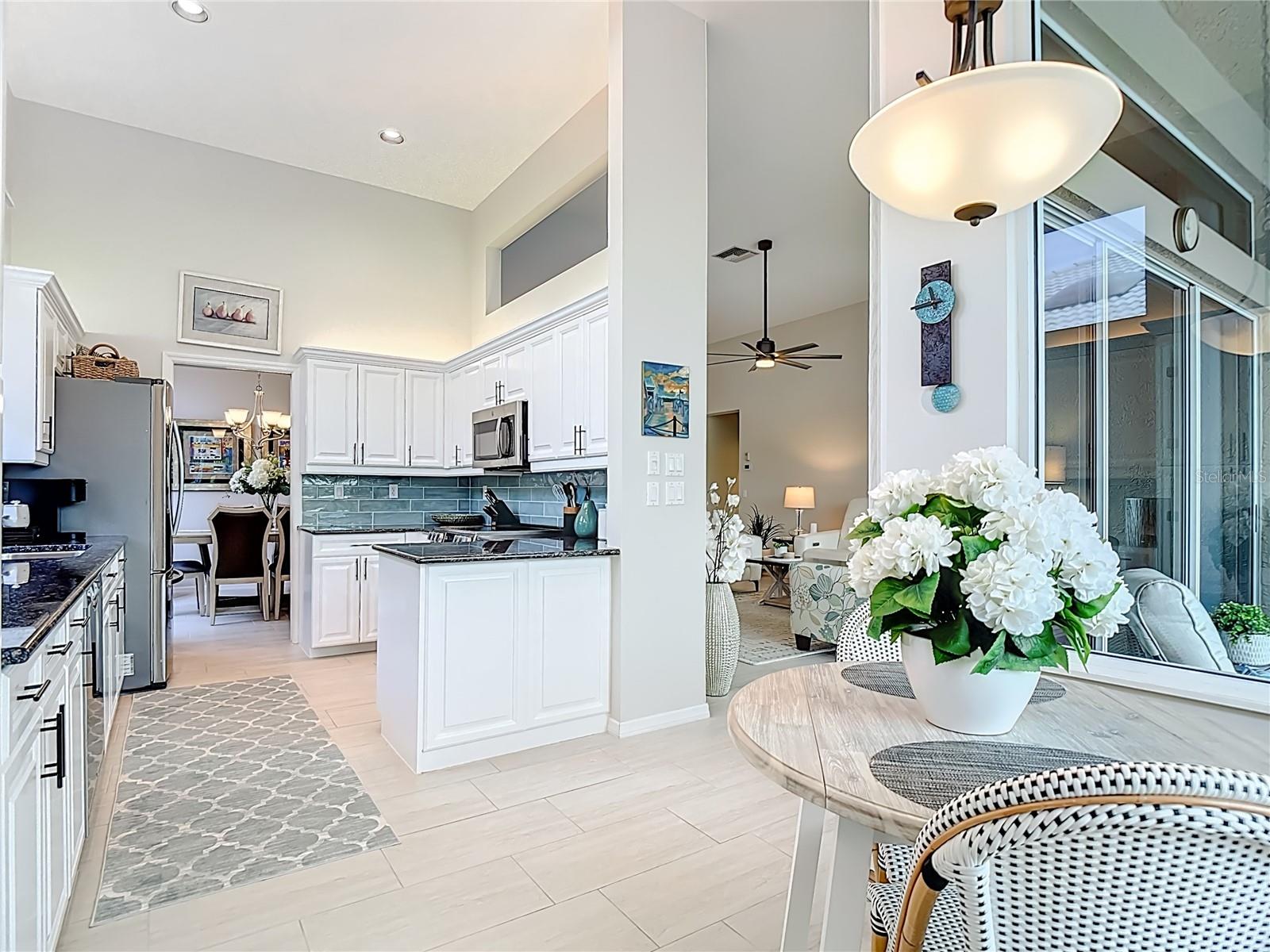 Image 12 of 35 For 19497 Silver Oak Drive