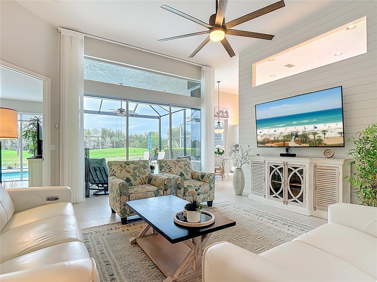 Image 14 of 35 For 19497 Silver Oak Drive