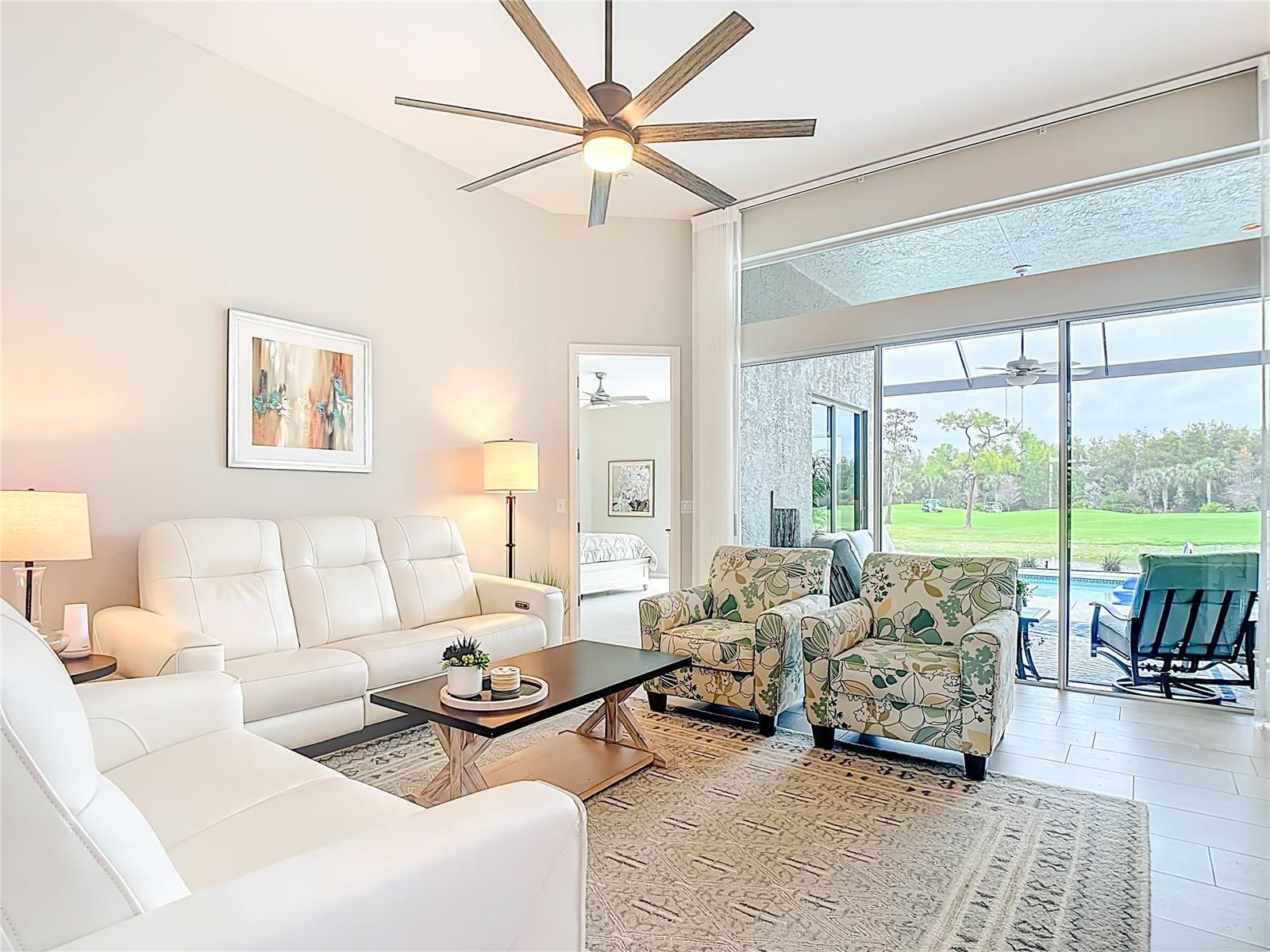 Image 15 of 35 For 19497 Silver Oak Drive