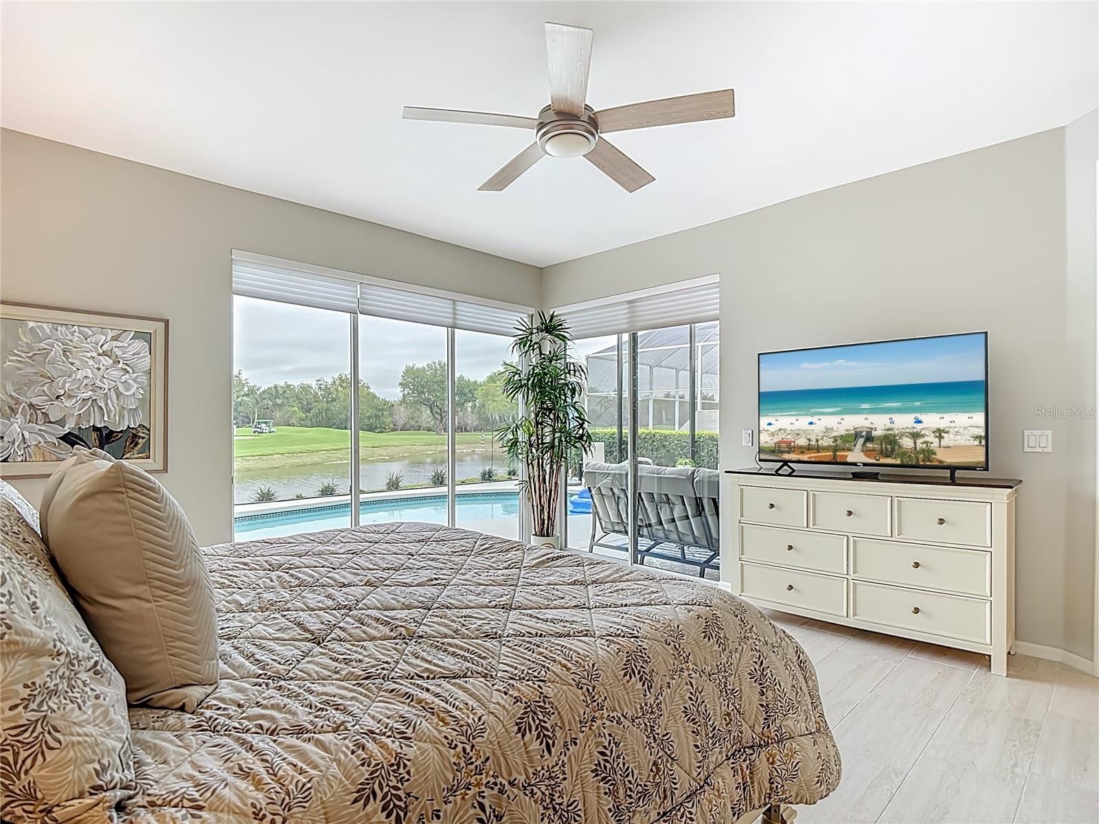 Image 21 of 35 For 19497 Silver Oak Drive