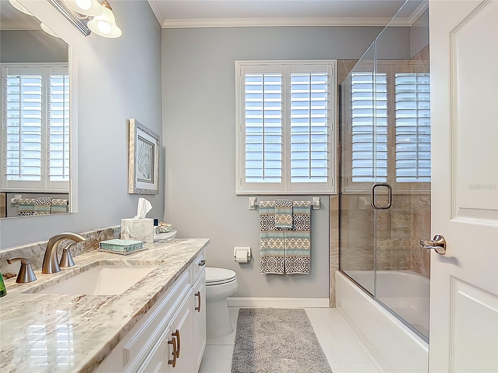 Image 26 of 35 For 19497 Silver Oak Drive