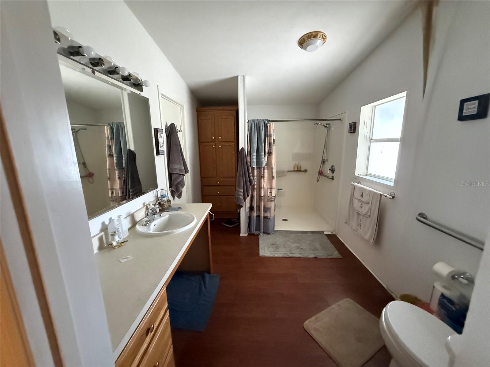 Image 17 of 20 For 301 Golden Trail