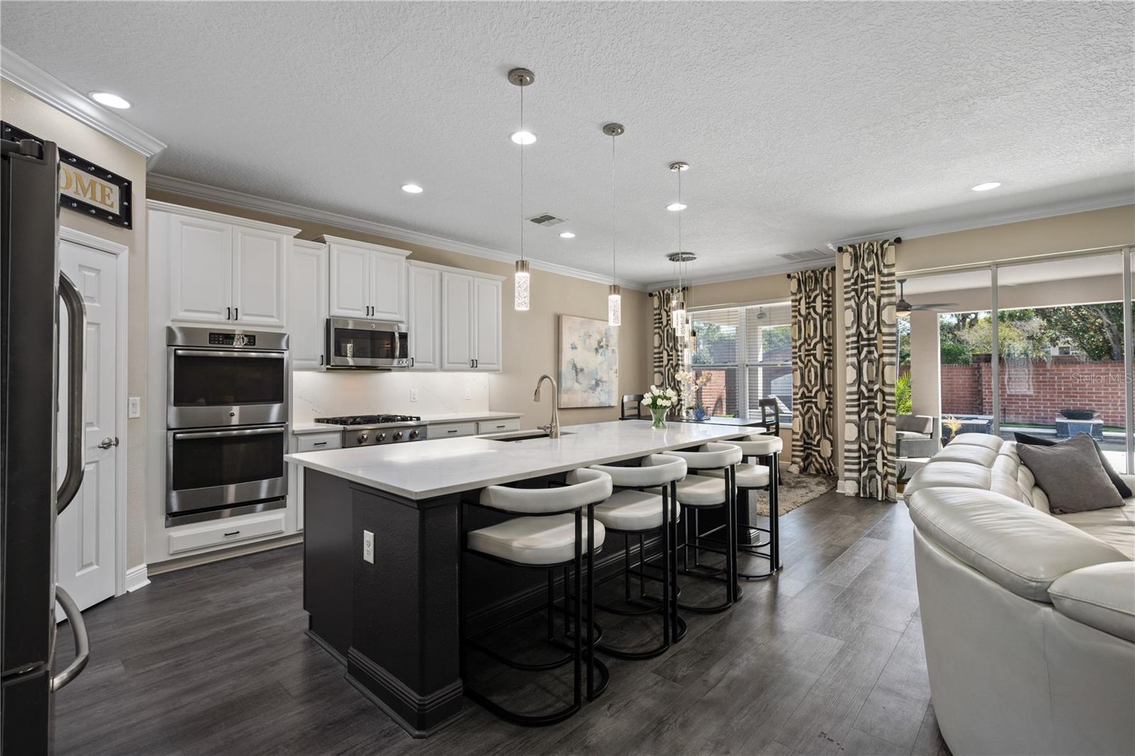 Image 10 of 57 For 1001 Vinsetta Circle