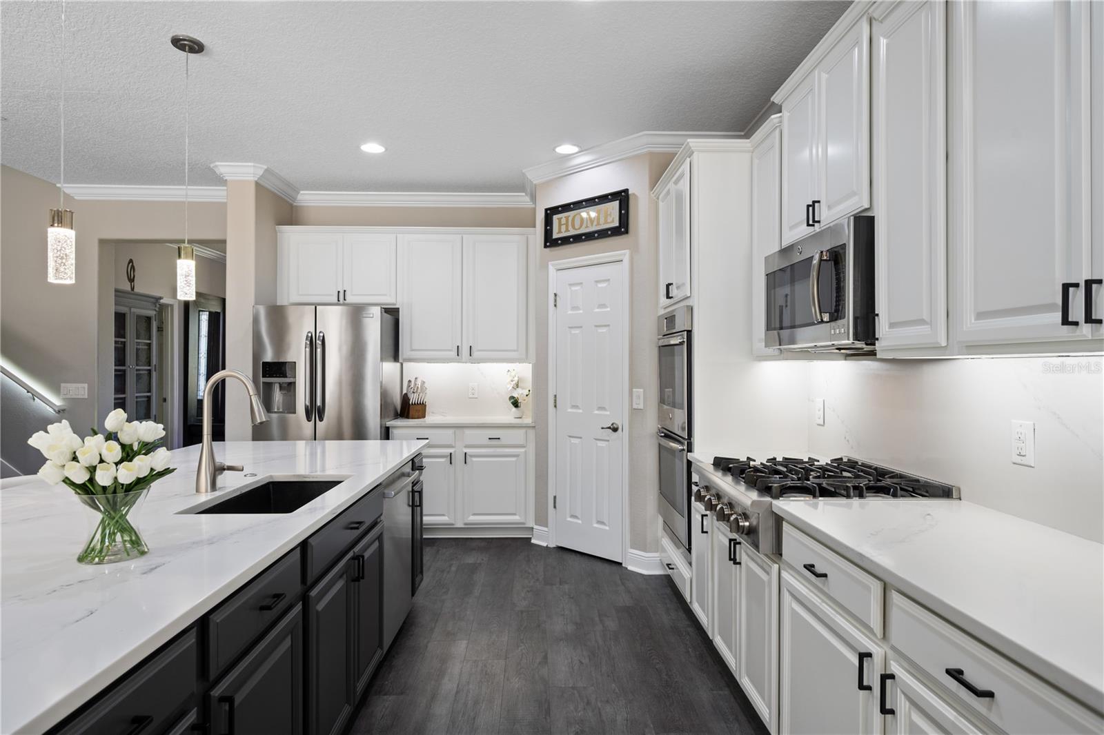 Image 12 of 57 For 1001 Vinsetta Circle