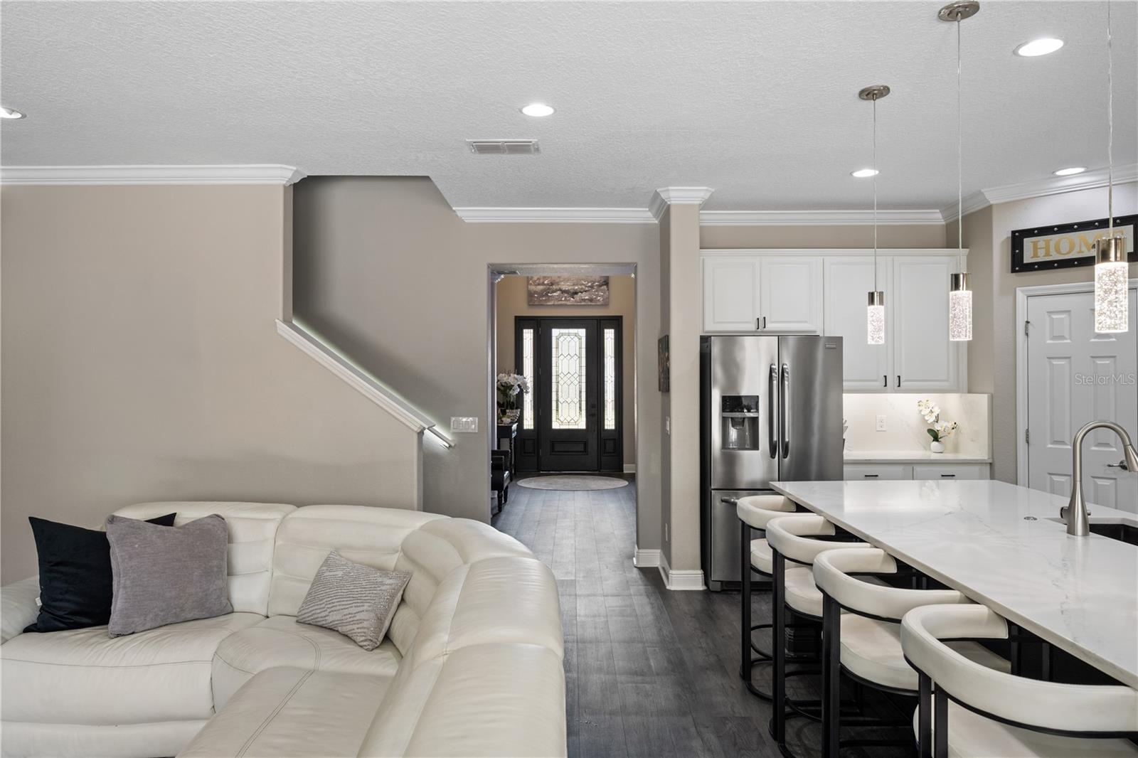 Image 13 of 57 For 1001 Vinsetta Circle