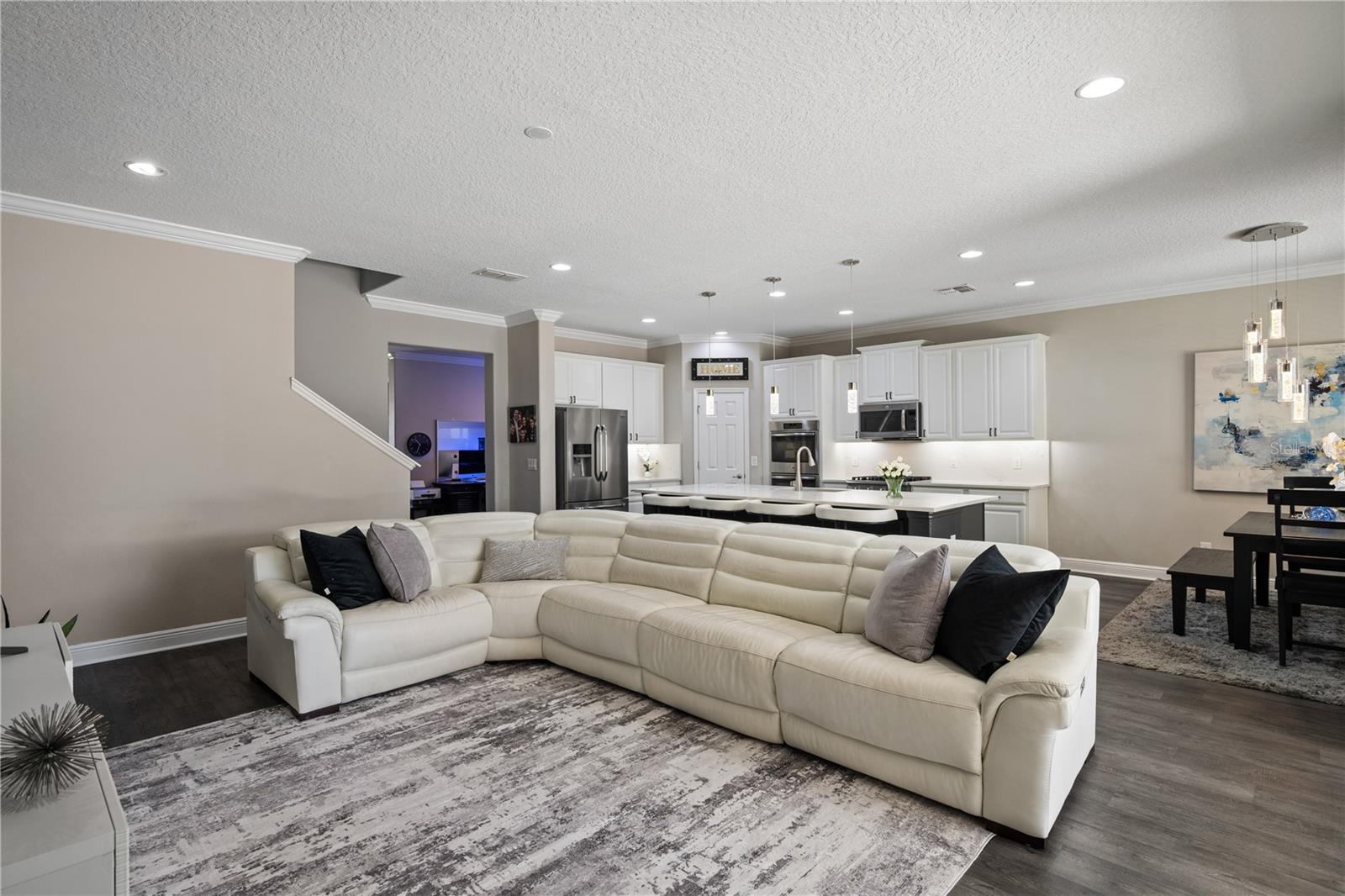 Image 16 of 57 For 1001 Vinsetta Circle