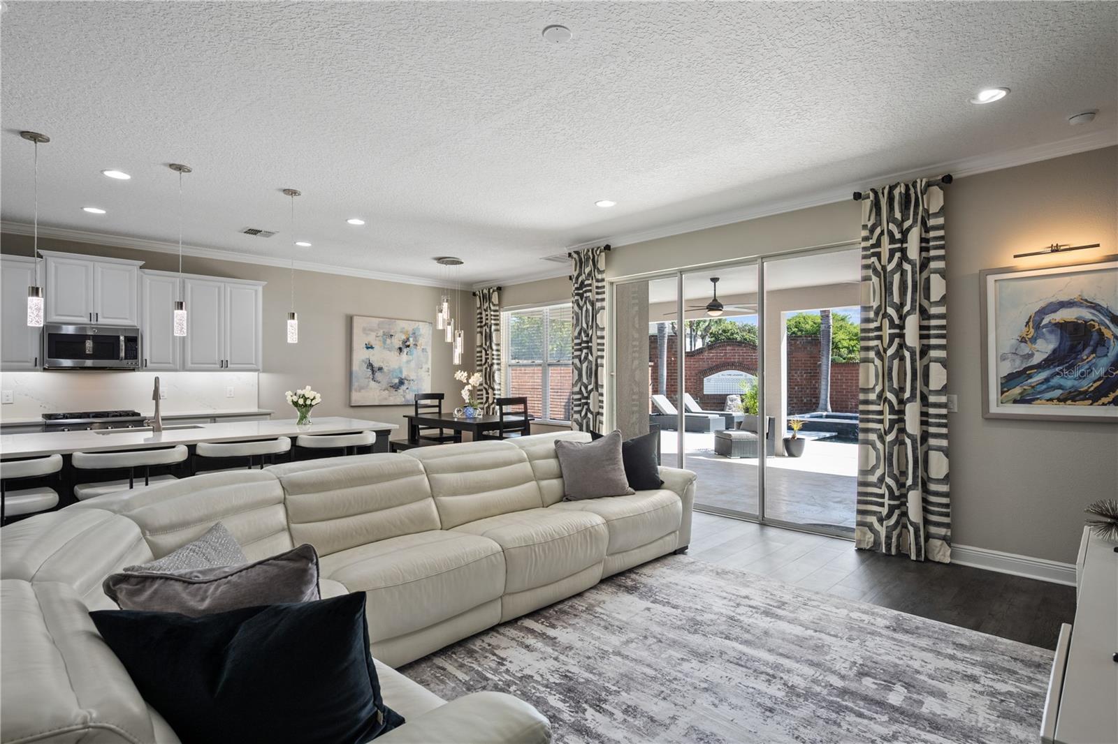 Image 17 of 57 For 1001 Vinsetta Circle