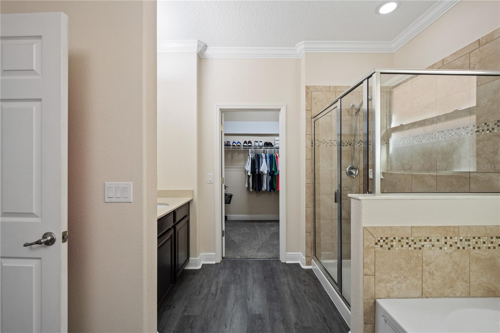 Image 23 of 57 For 1001 Vinsetta Circle