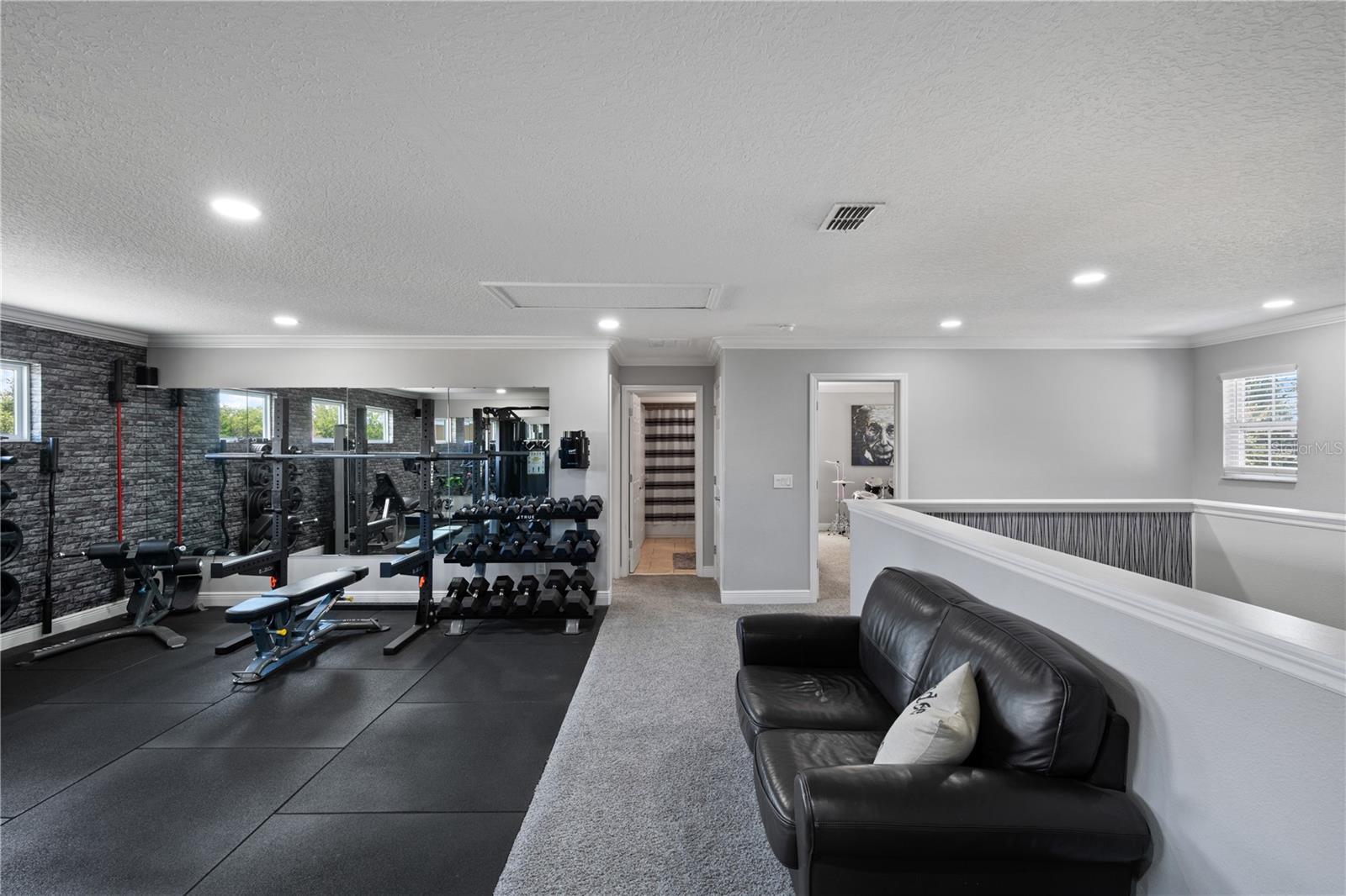 Image 30 of 57 For 1001 Vinsetta Circle