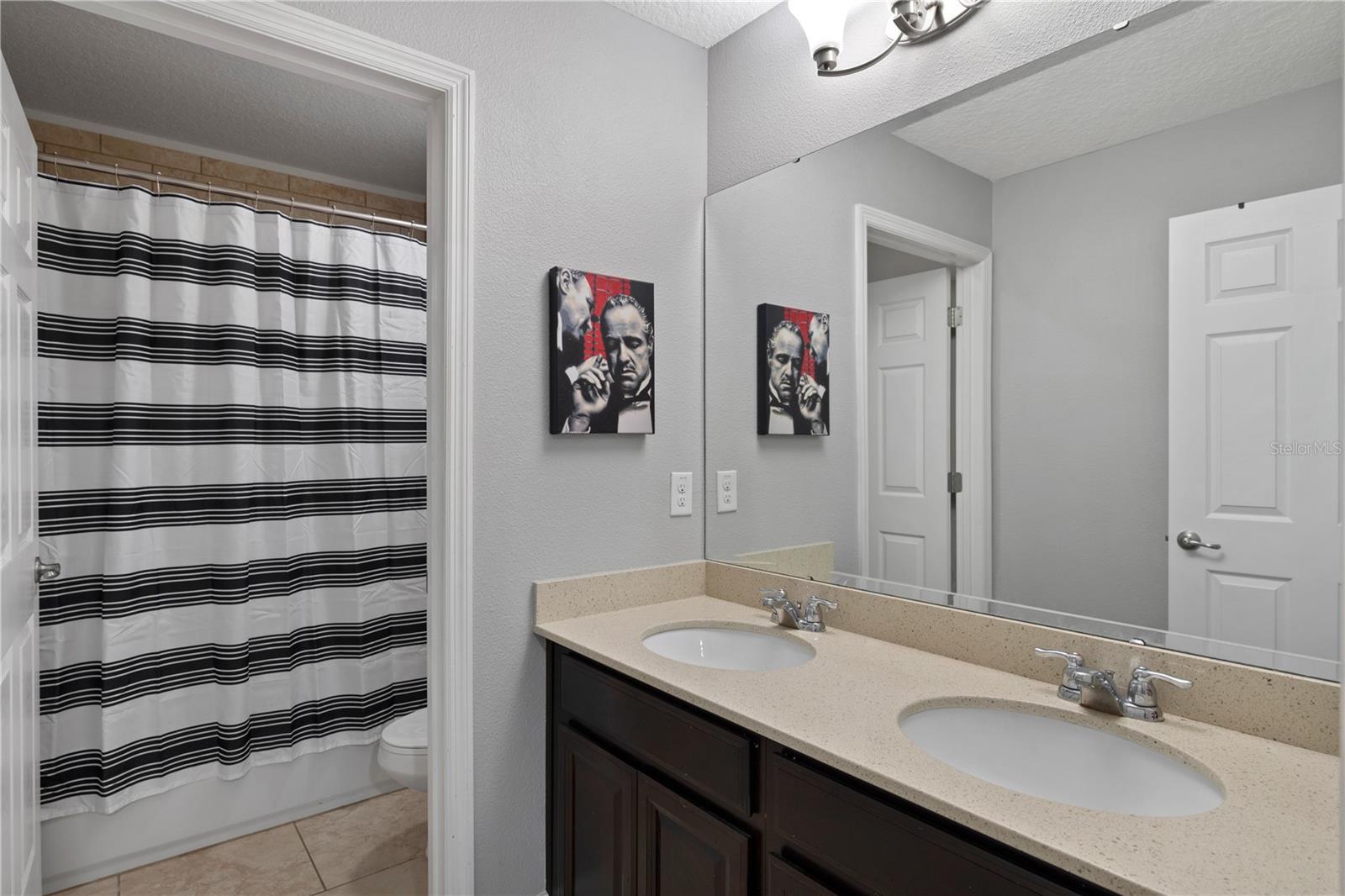 Image 34 of 57 For 1001 Vinsetta Circle