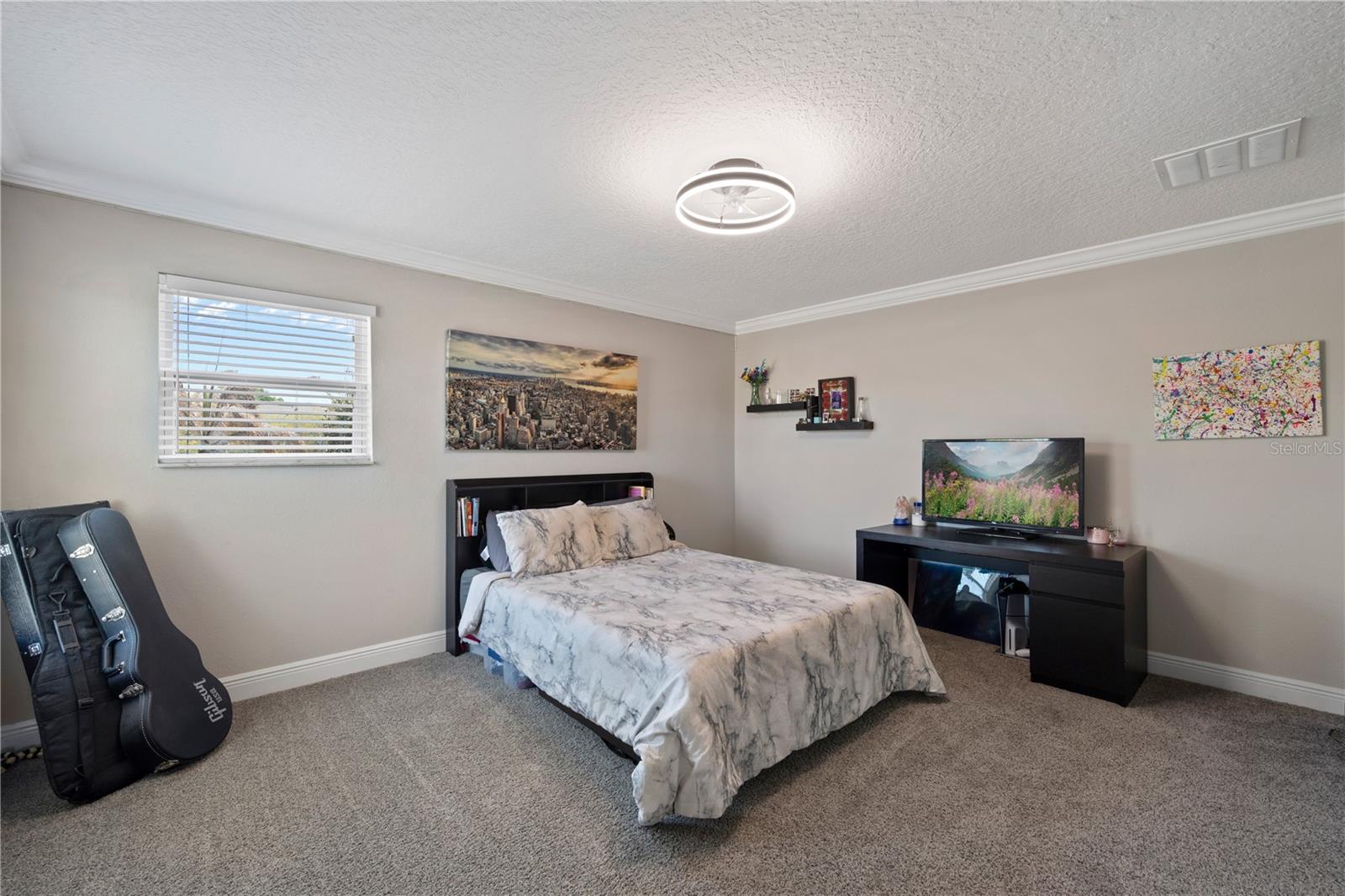 Image 35 of 57 For 1001 Vinsetta Circle