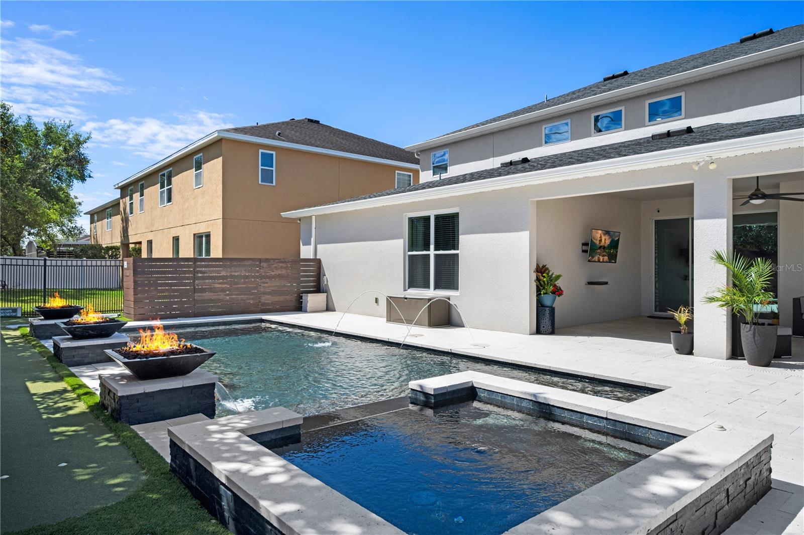 Image 39 of 57 For 1001 Vinsetta Circle