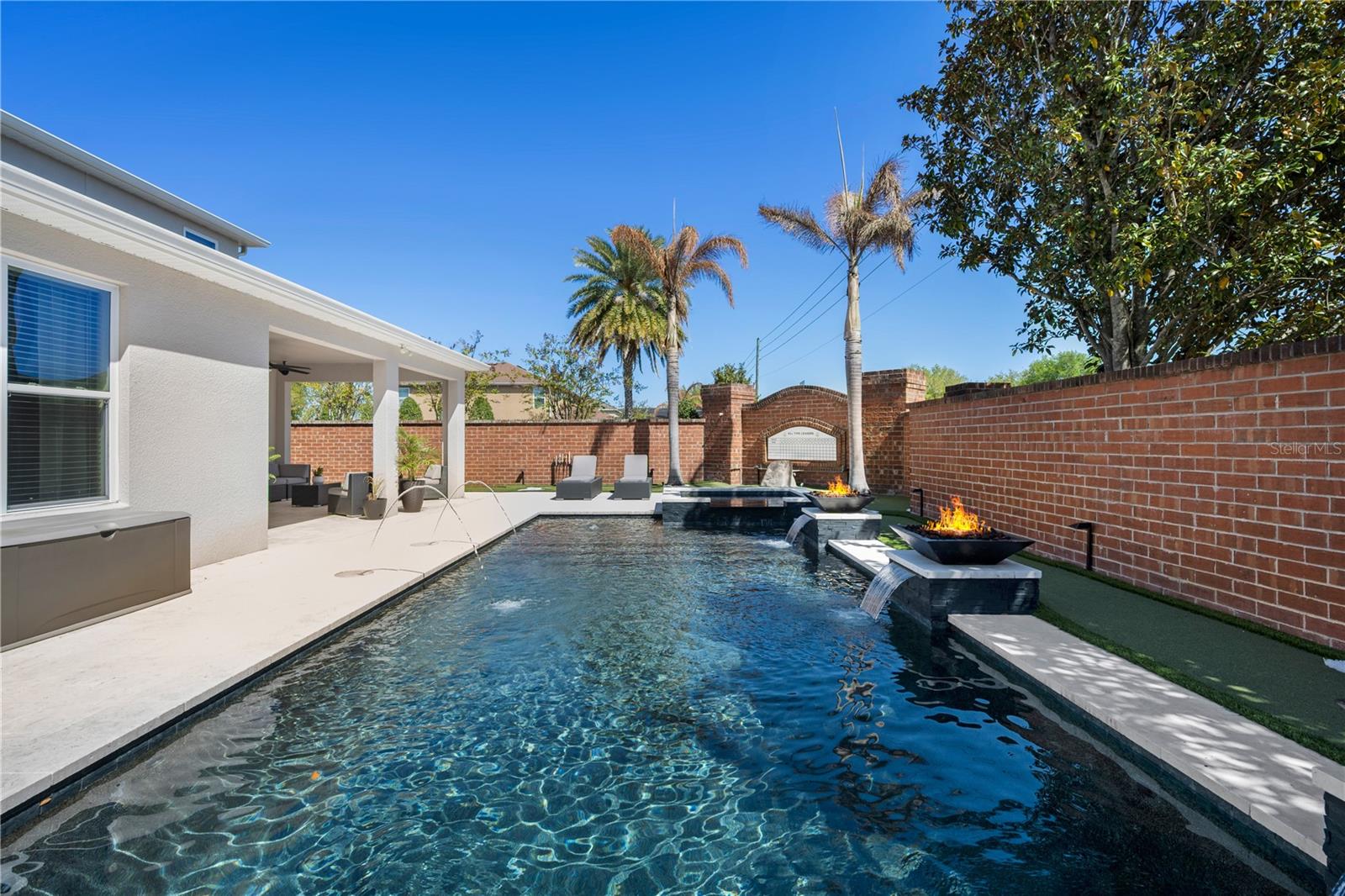 Image 42 of 57 For 1001 Vinsetta Circle