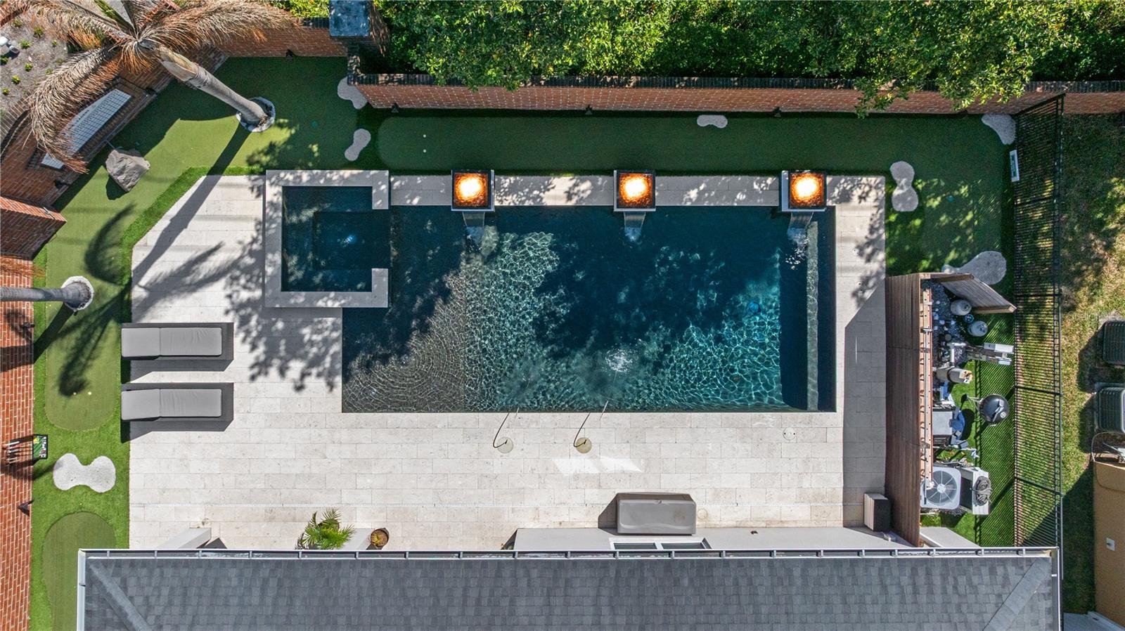 Image 43 of 57 For 1001 Vinsetta Circle