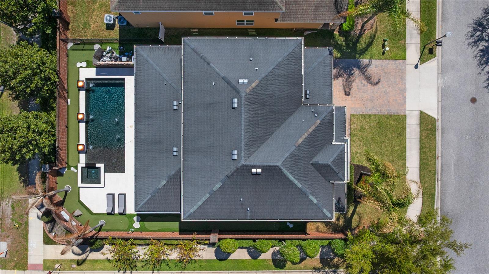 Image 44 of 57 For 1001 Vinsetta Circle