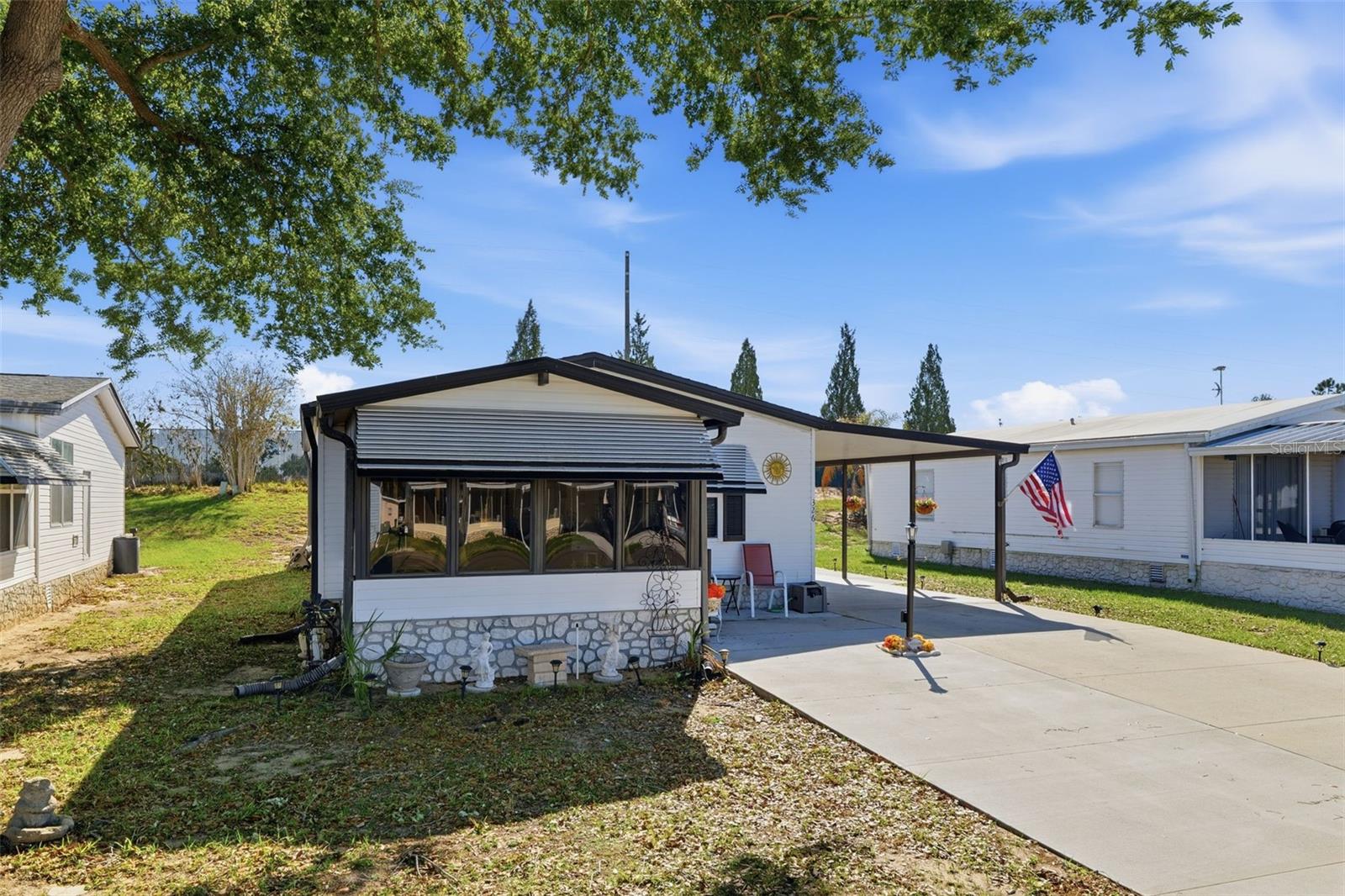 Image 2 of 31 For 326 Nesbitt Park Avenue