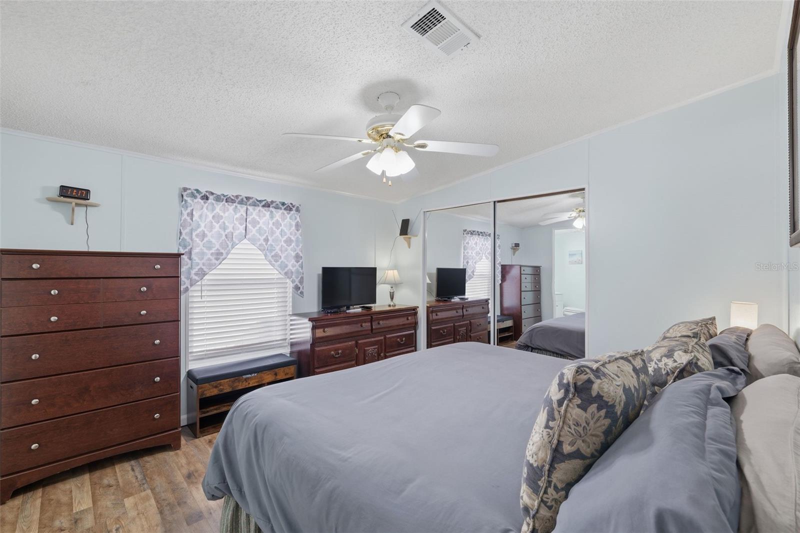 Image 25 of 31 For 326 Nesbitt Park Avenue