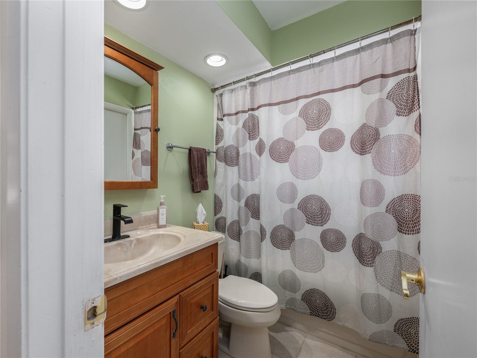 Image 18 of 35 For 1707 Grange Circle