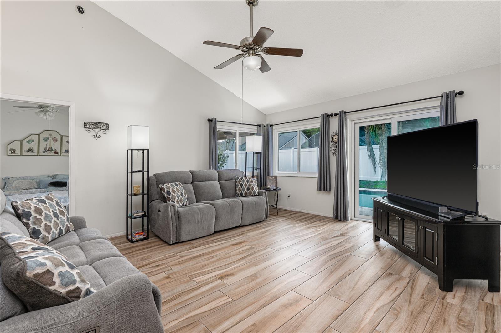 Image 8 of 35 For 1707 Grange Circle