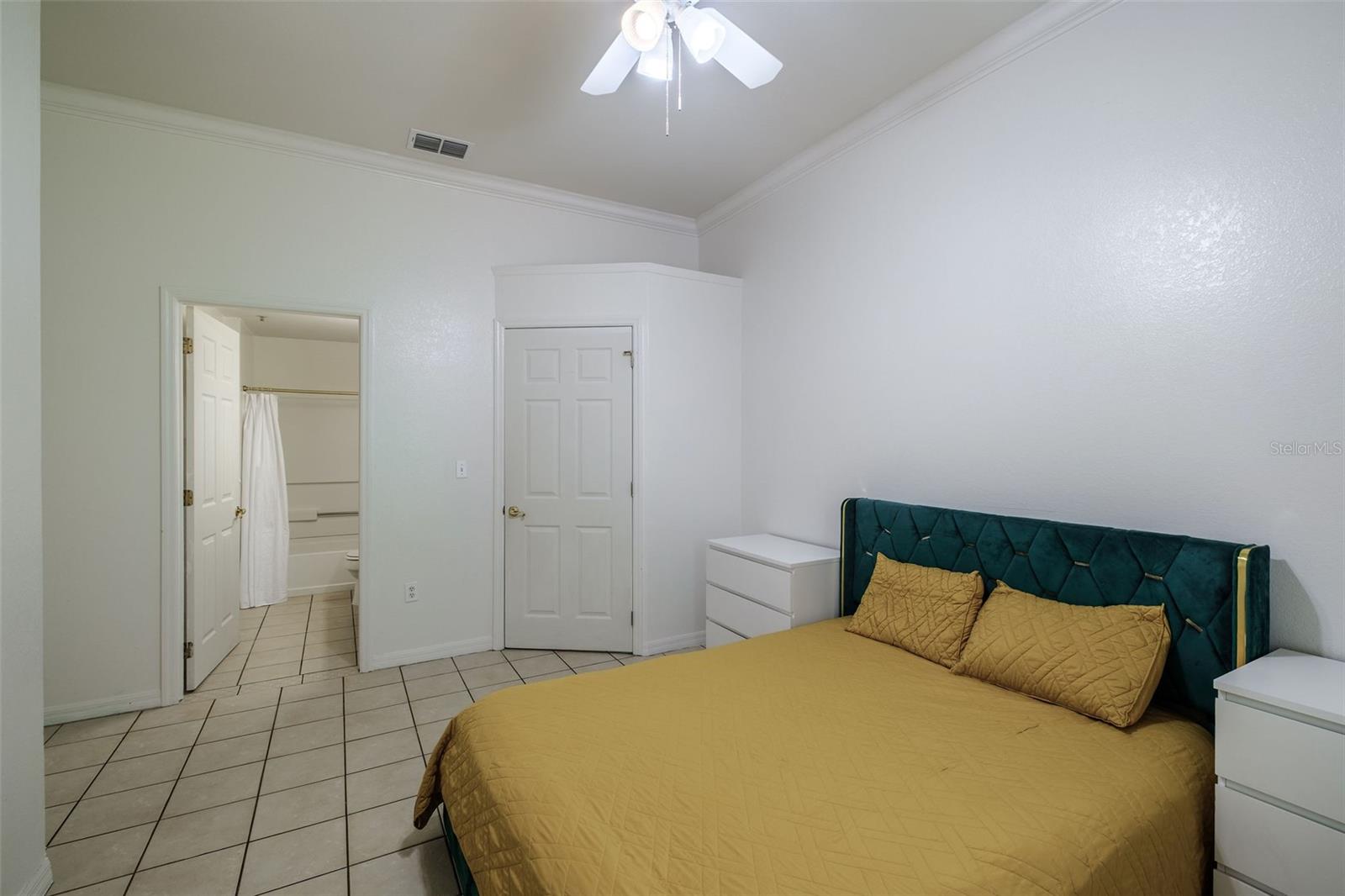 Image 13 of 22 For 141 Reserve Circle 113