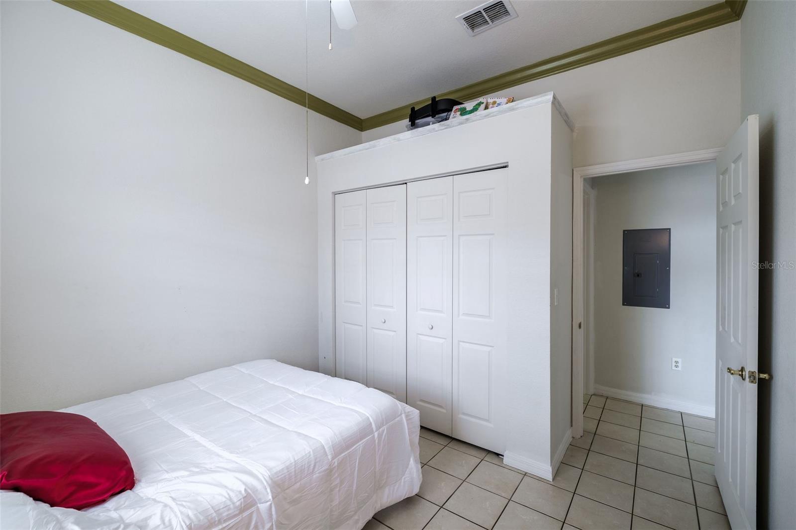 Image 16 of 22 For 141 Reserve Circle 113