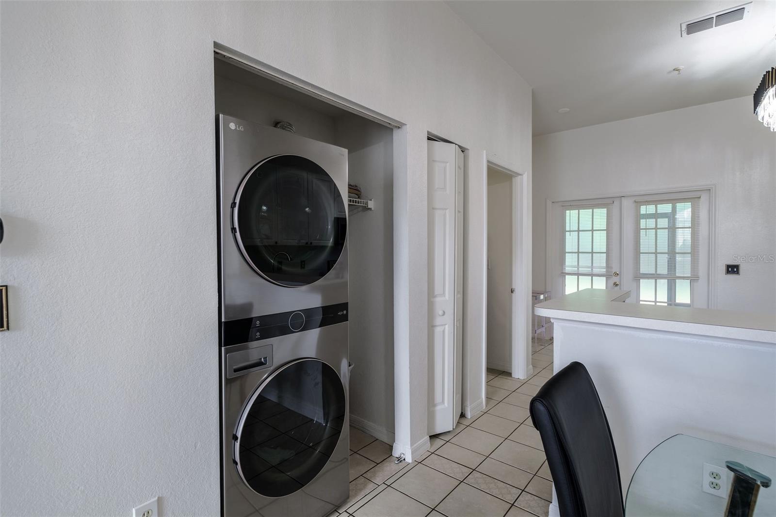 Image 17 of 22 For 141 Reserve Circle 113