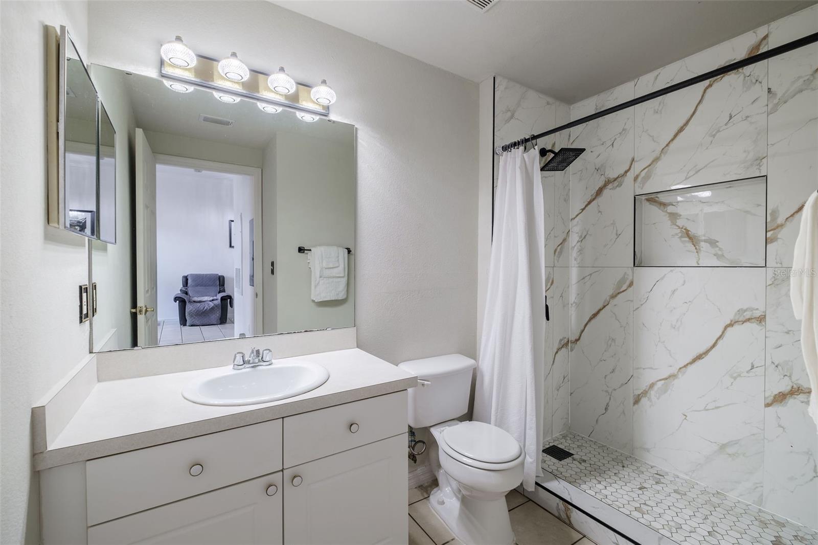 Image 5 of 22 For 141 Reserve Circle 113