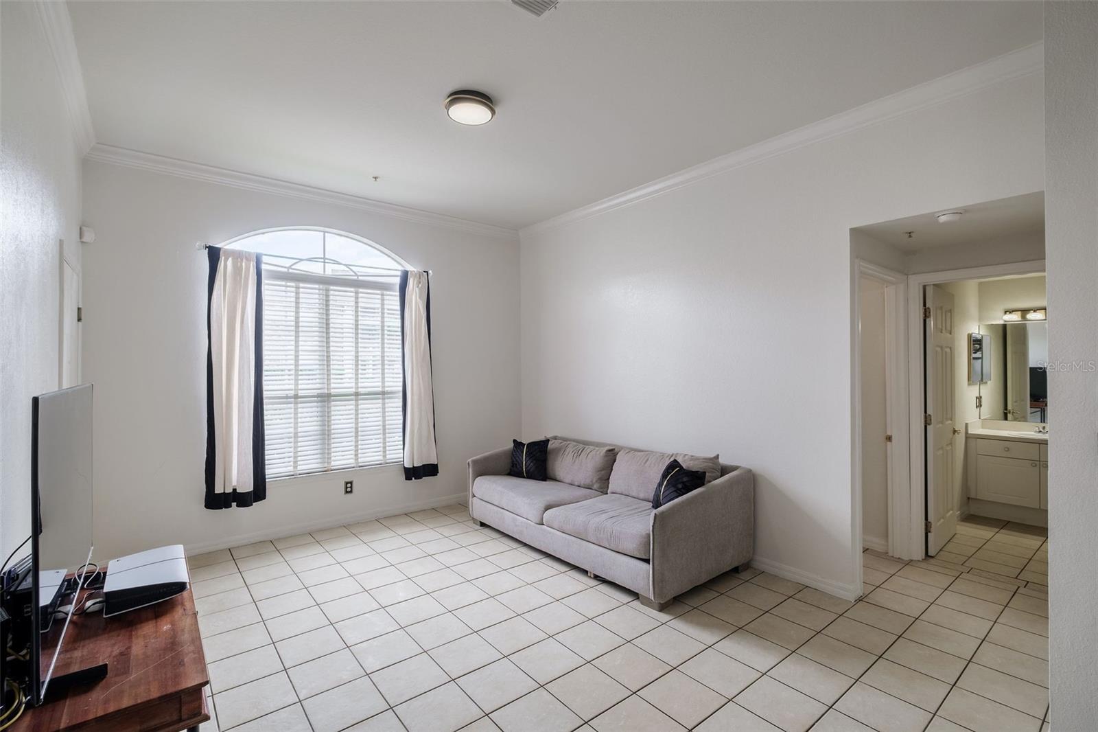 Image 8 of 22 For 141 Reserve Circle 113