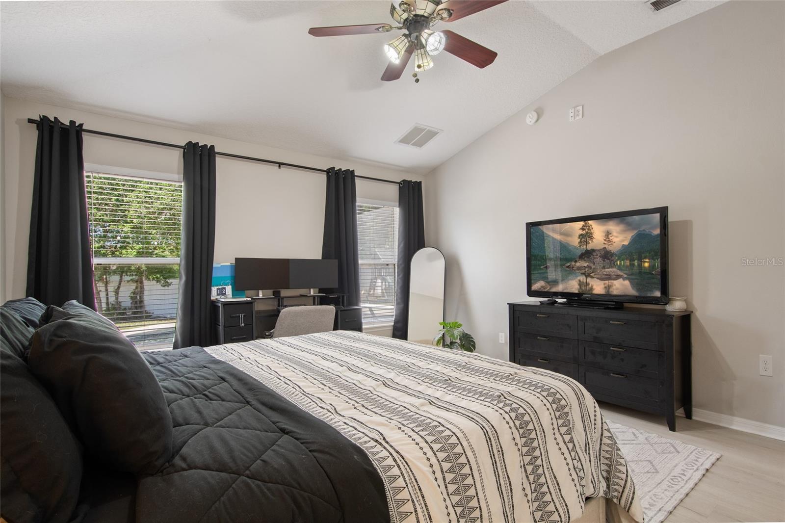 Image 37 of 58 For 25249 Ironwedge Drive