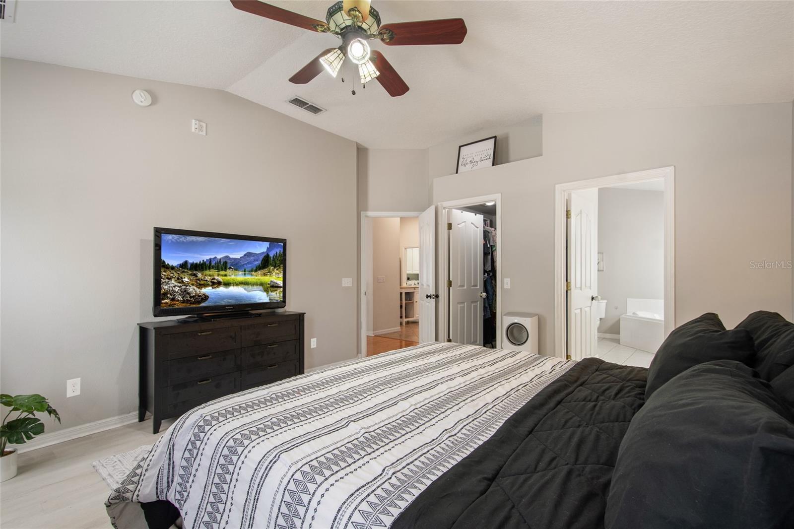 Image 39 of 58 For 25249 Ironwedge Drive