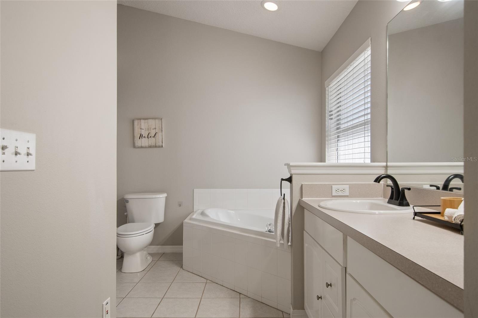 Image 40 of 58 For 25249 Ironwedge Drive