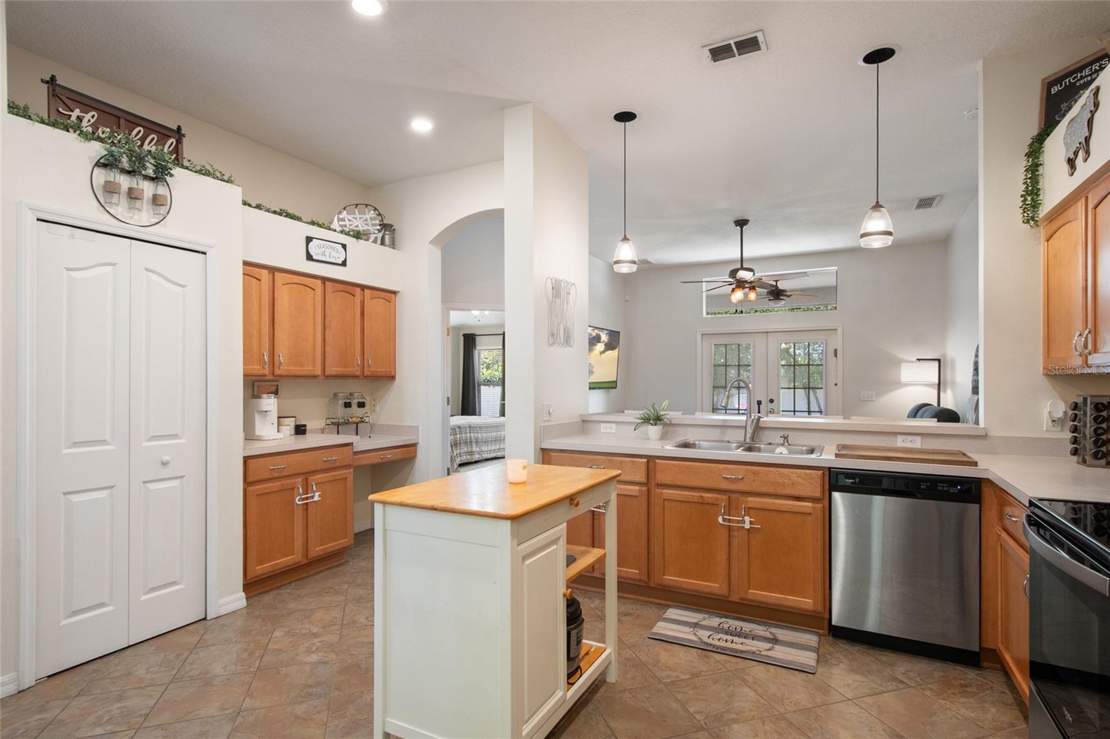 Image 5 of 58 For 25249 Ironwedge Drive