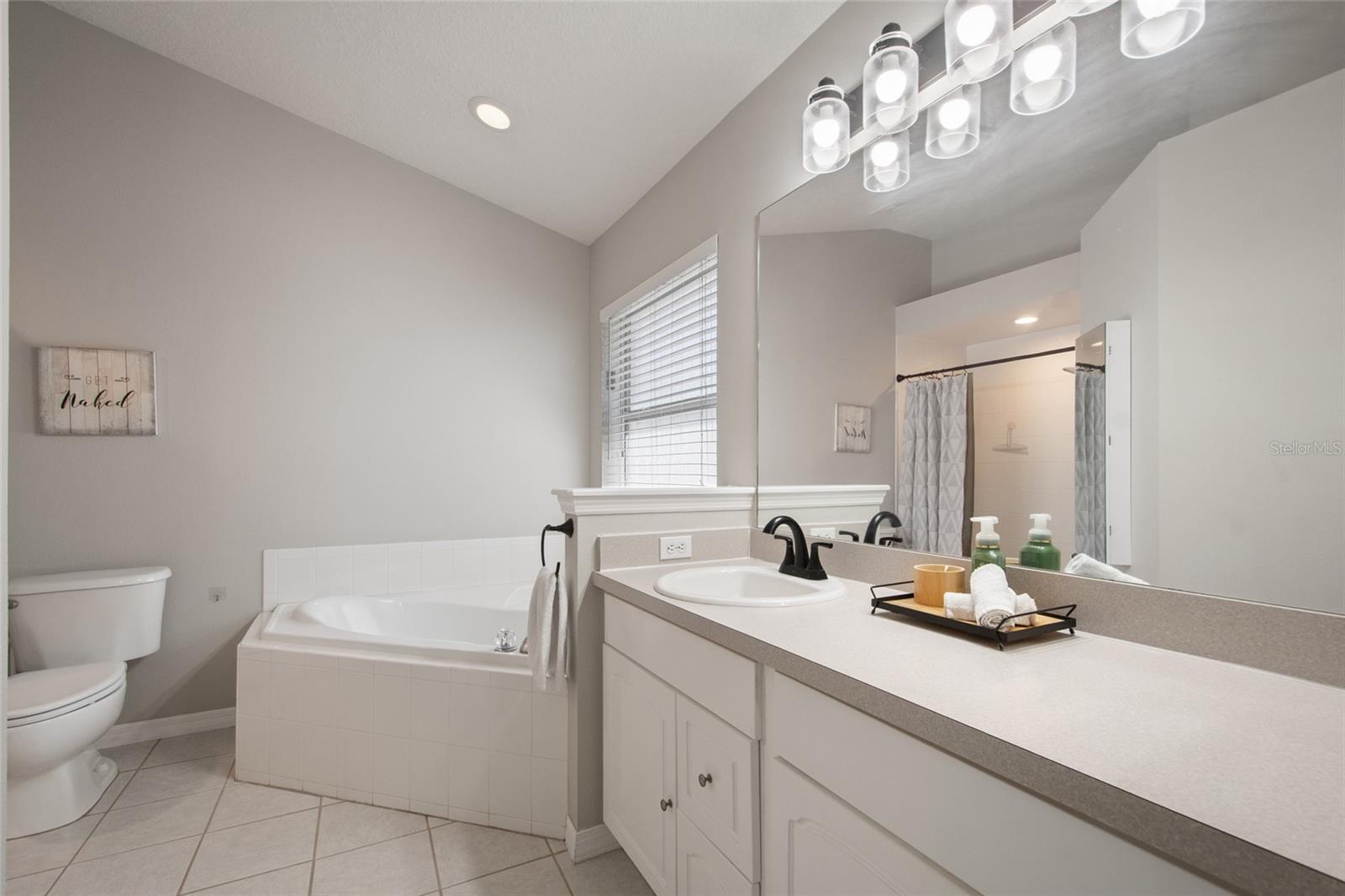 Image 8 of 58 For 25249 Ironwedge Drive