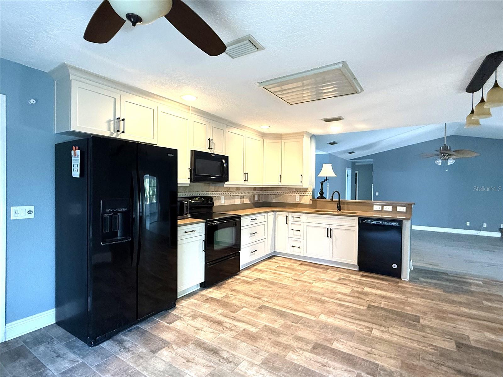 Image 13 of 57 For 1095 Gran Paseo Drive