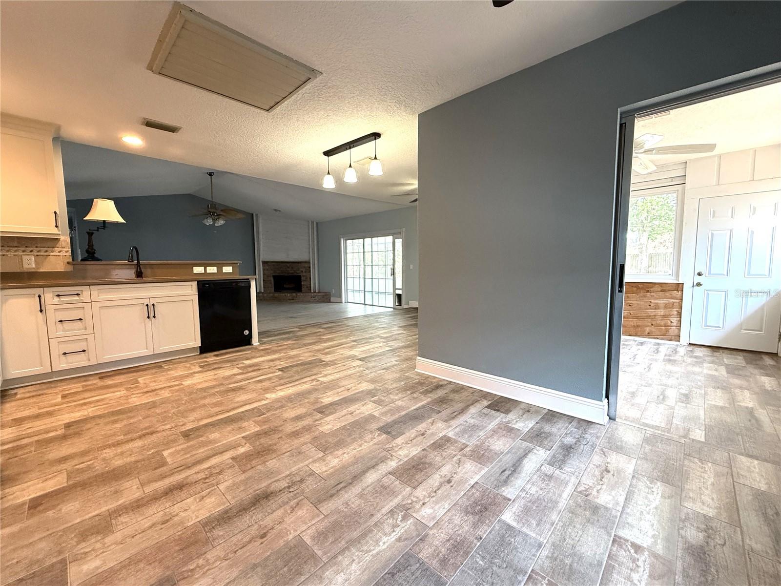 Image 17 of 57 For 1095 Gran Paseo Drive