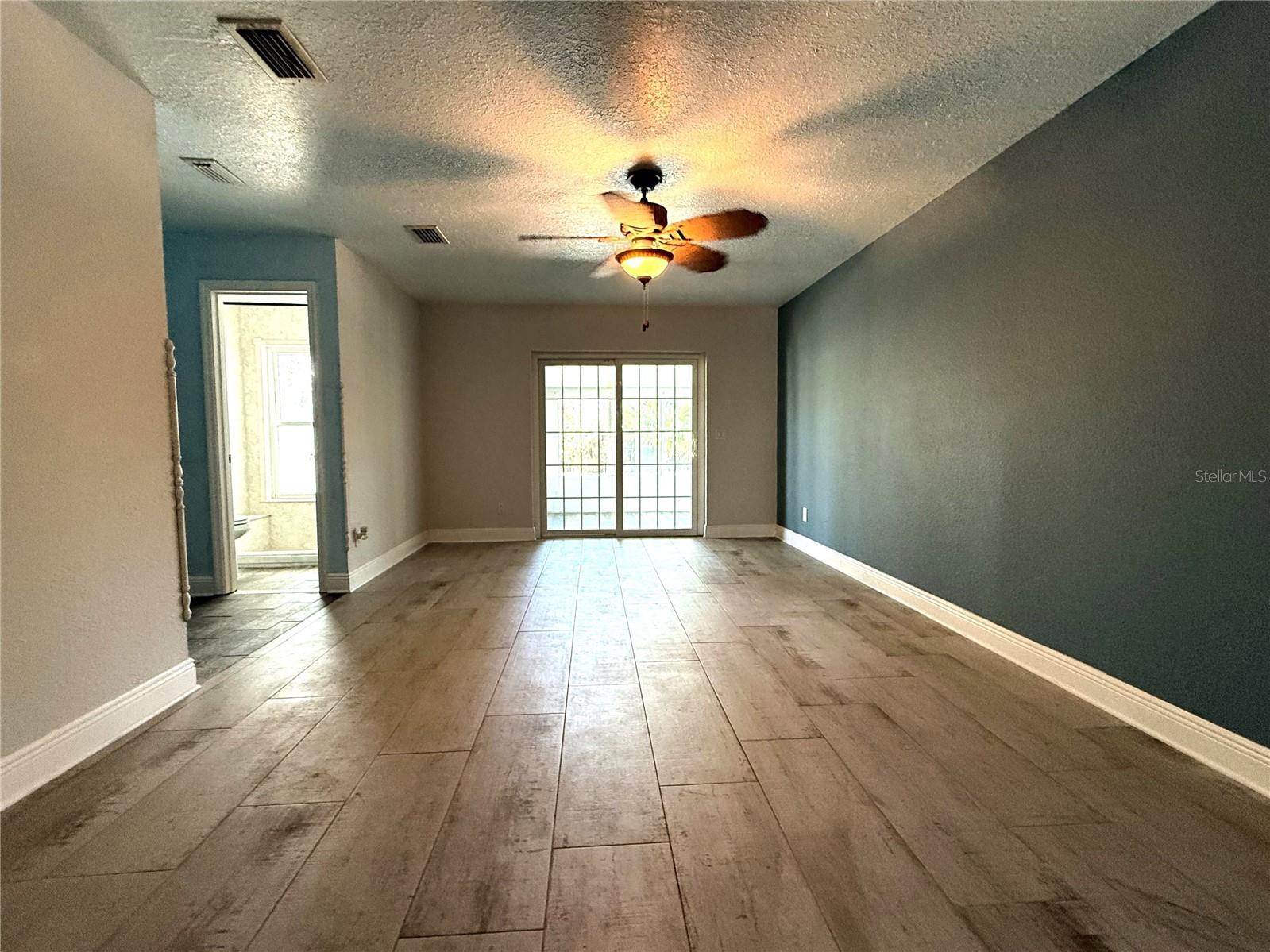 Image 20 of 57 For 1095 Gran Paseo Drive