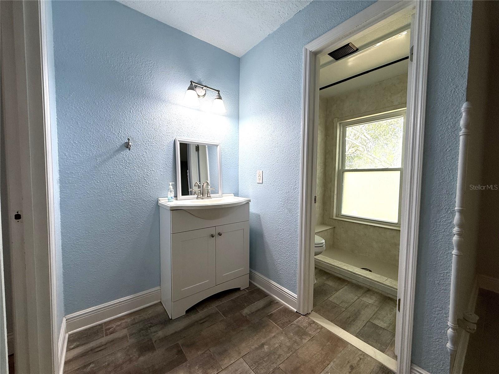 Image 23 of 57 For 1095 Gran Paseo Drive