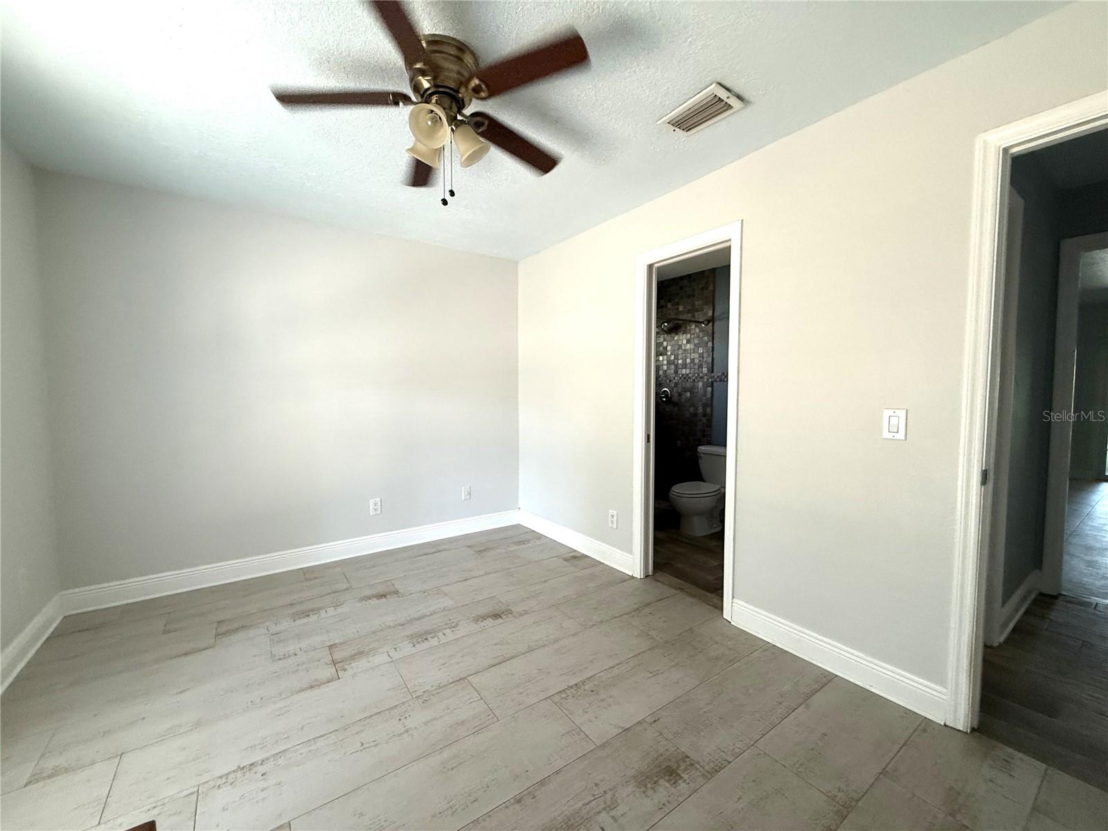 Image 26 of 57 For 1095 Gran Paseo Drive