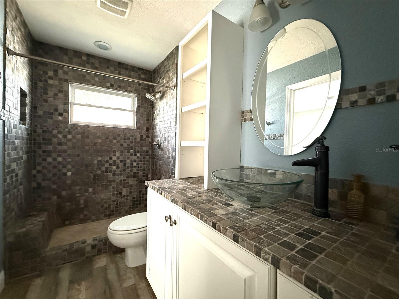 Image 31 of 57 For 1095 Gran Paseo Drive