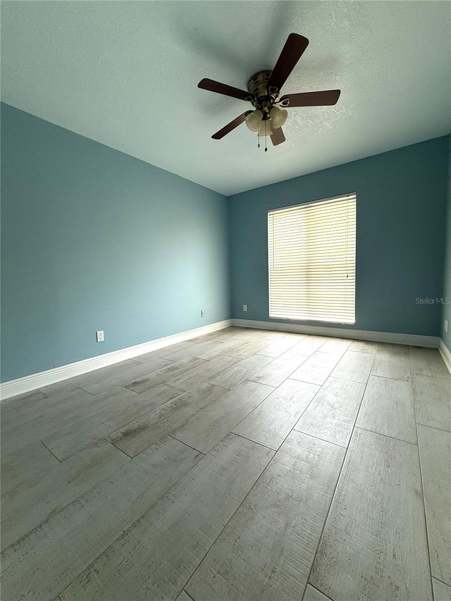 Image 33 of 57 For 1095 Gran Paseo Drive