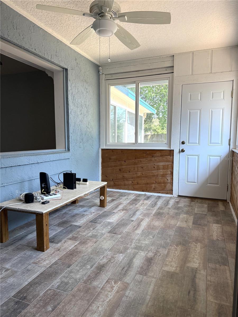 Image 34 of 57 For 1095 Gran Paseo Drive