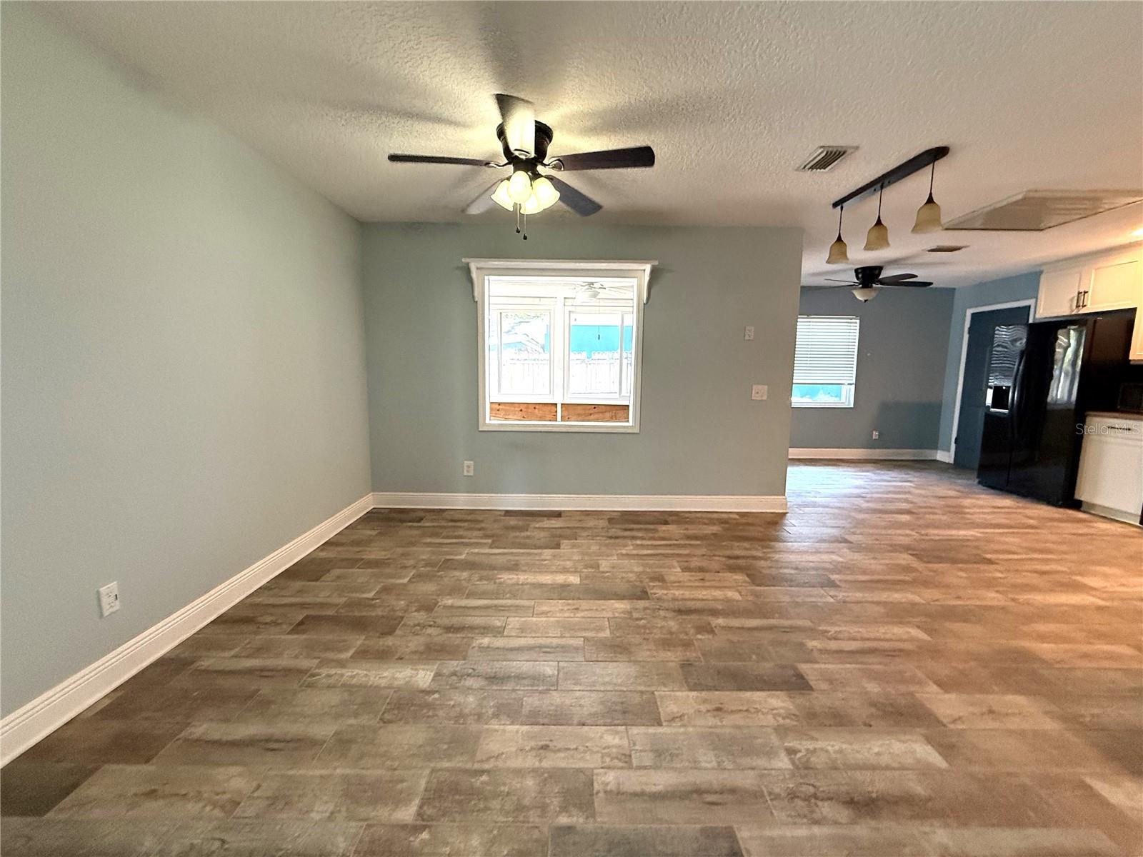 Image 9 of 57 For 1095 Gran Paseo Drive