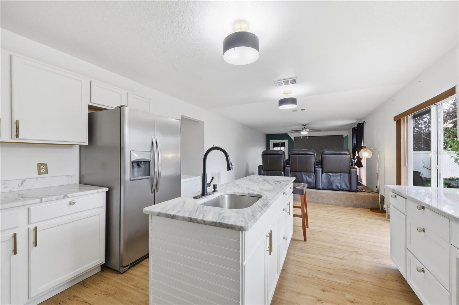 Image 13 of 47 For 627 Woodland Creek Boulevard