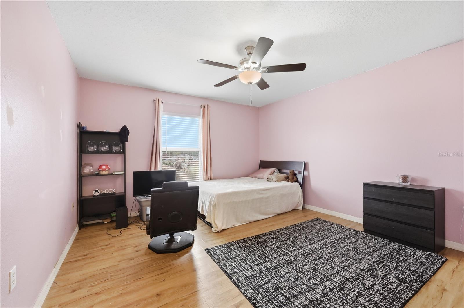 Image 32 of 47 For 627 Woodland Creek Boulevard