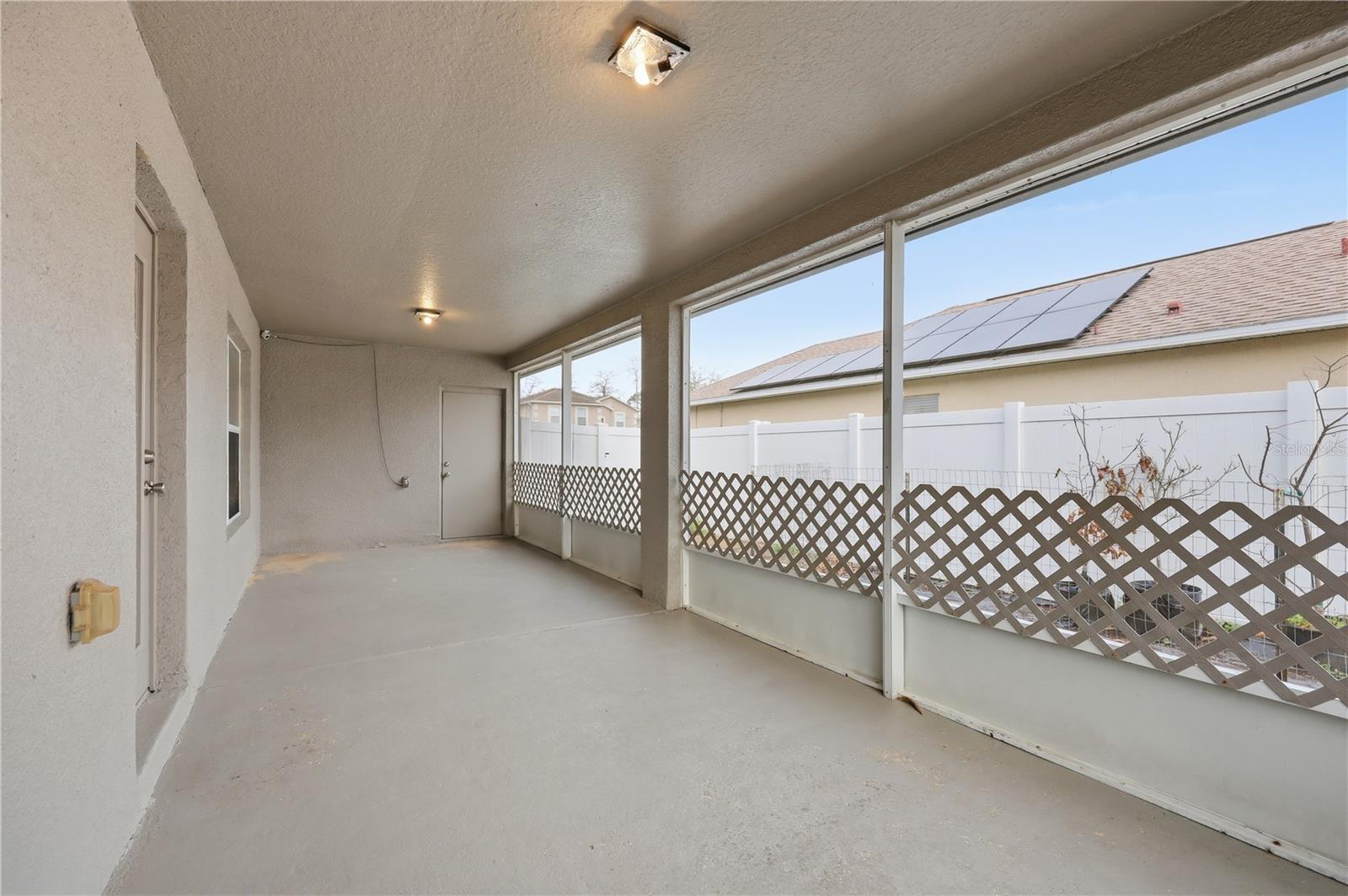 Image 36 of 47 For 627 Woodland Creek Boulevard