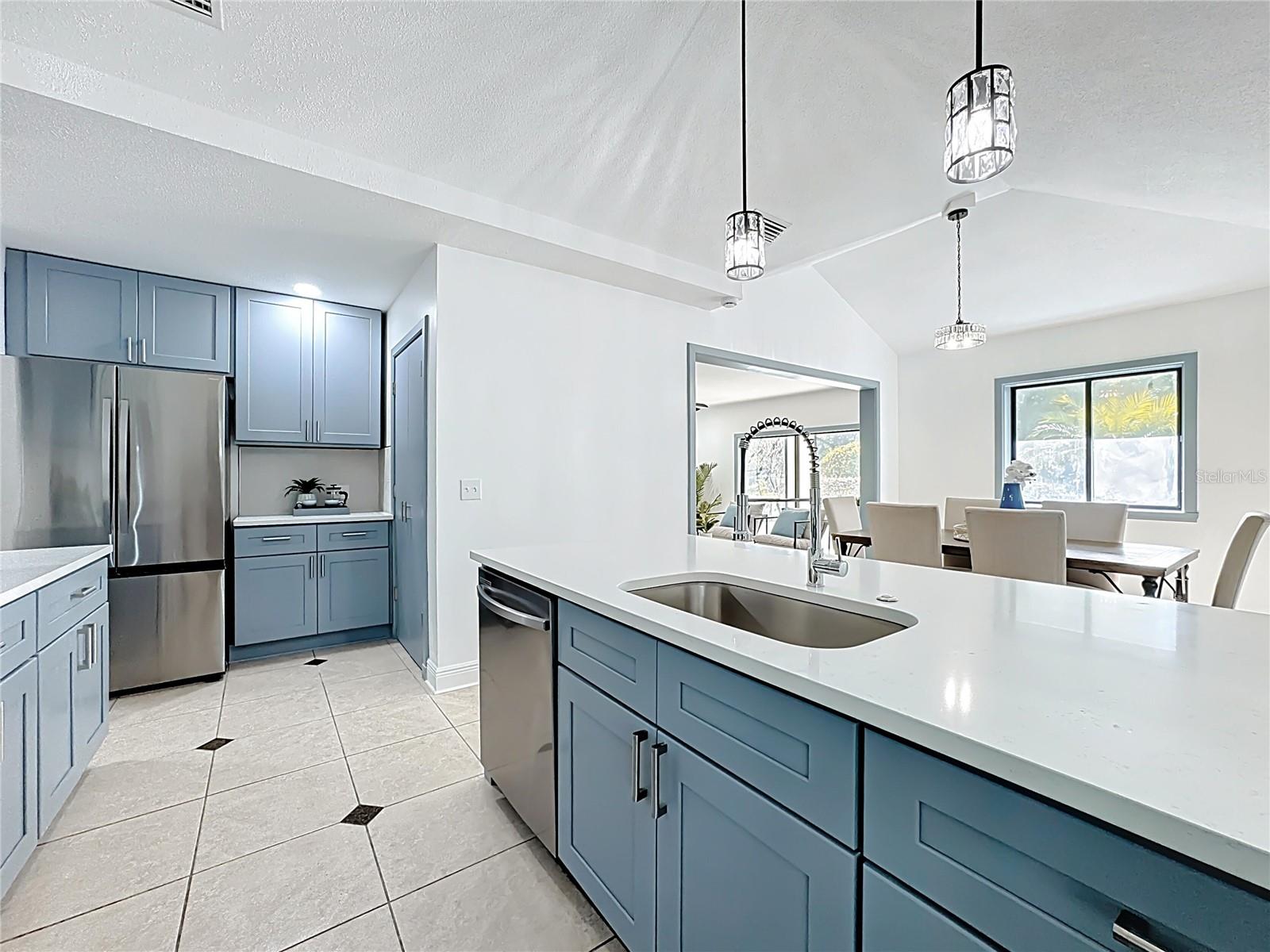 Image 12 of 73 For 506 Oakland Terrace