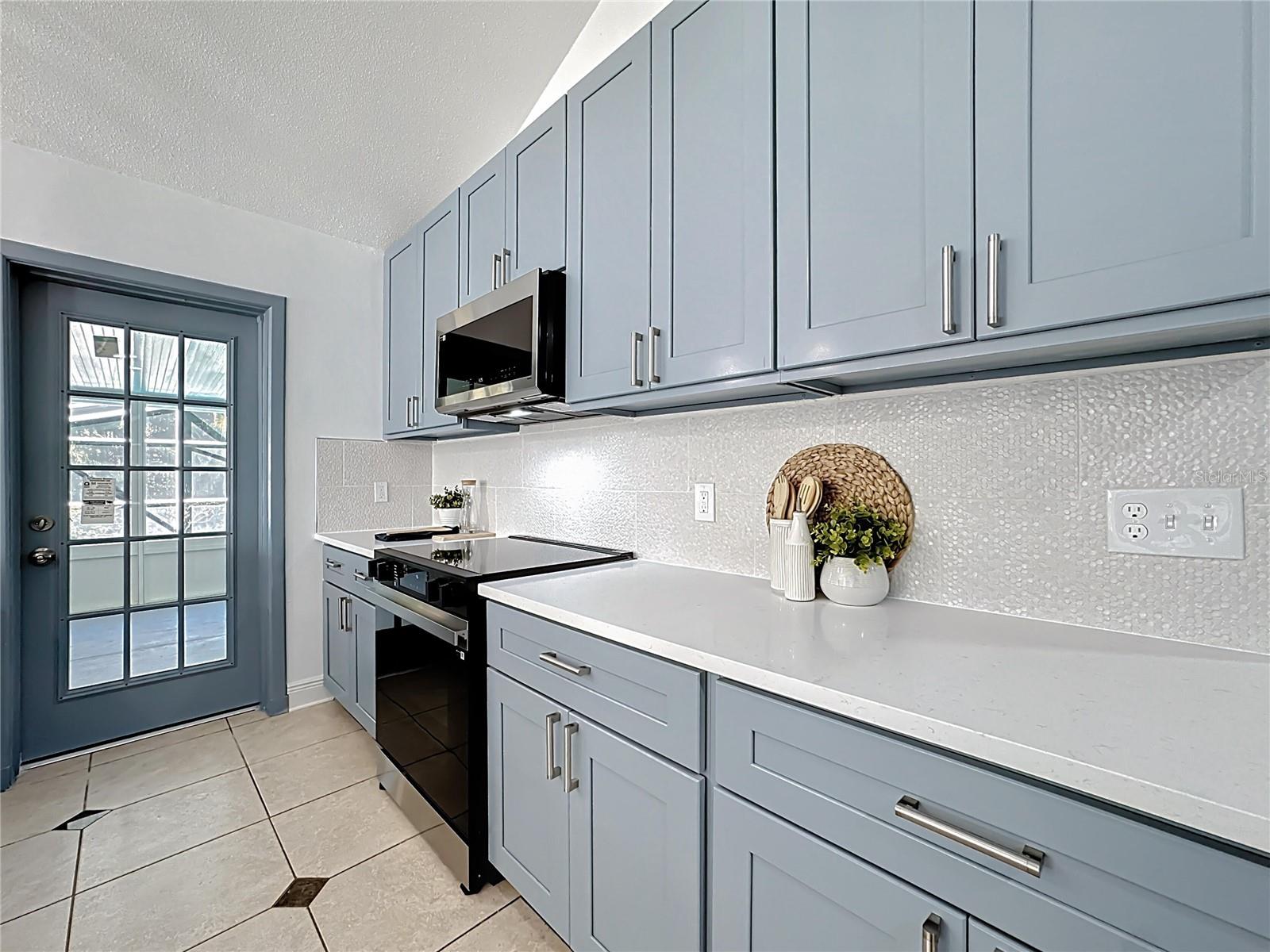 Image 18 of 73 For 506 Oakland Terrace