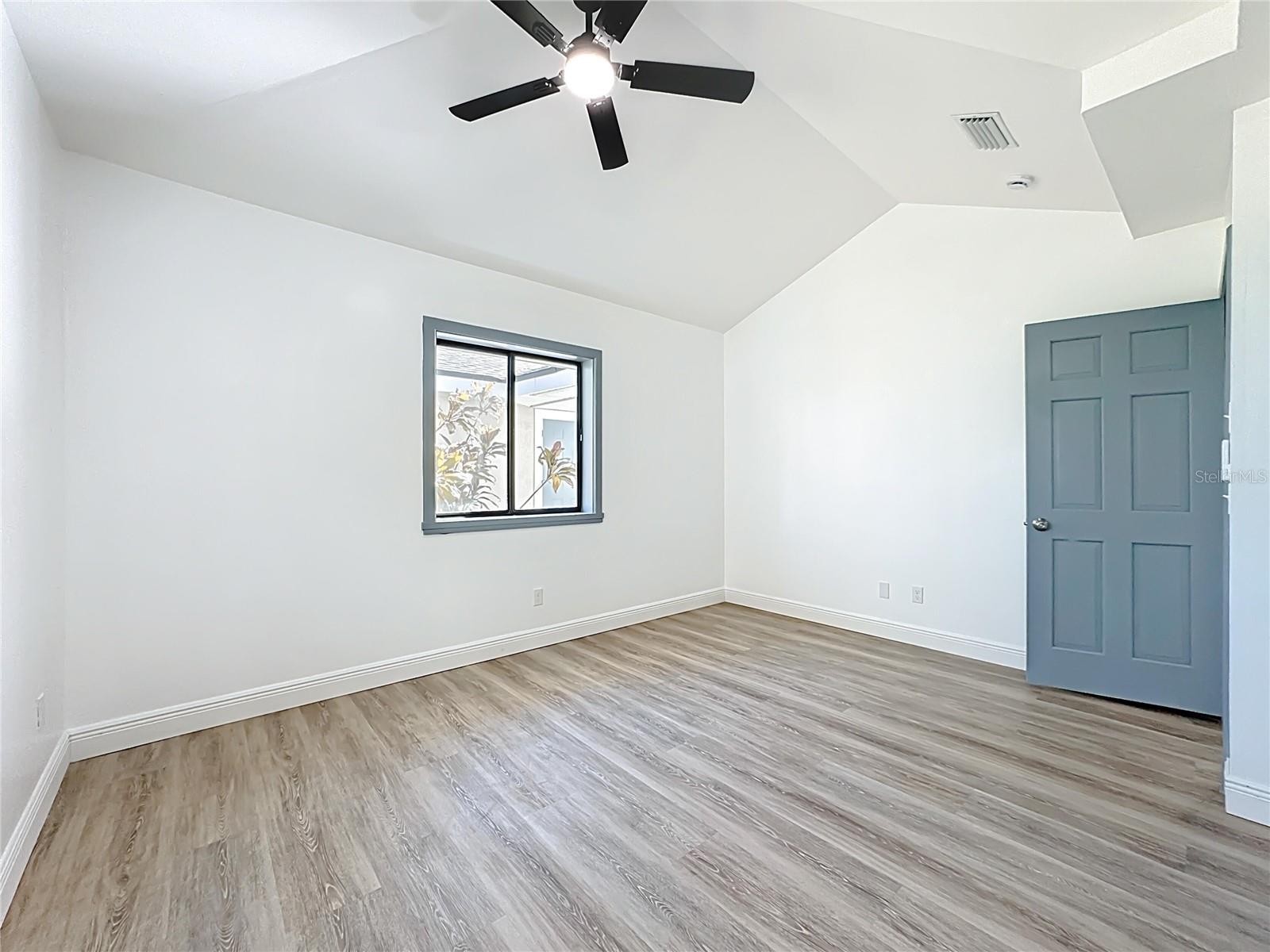 Image 29 of 73 For 506 Oakland Terrace