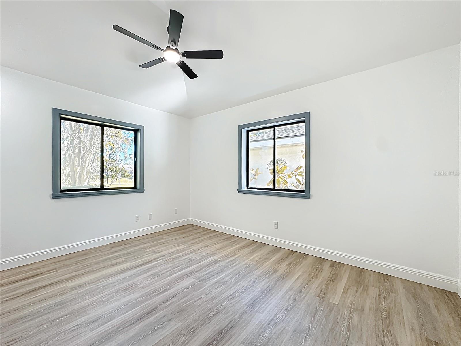 Image 34 of 73 For 506 Oakland Terrace